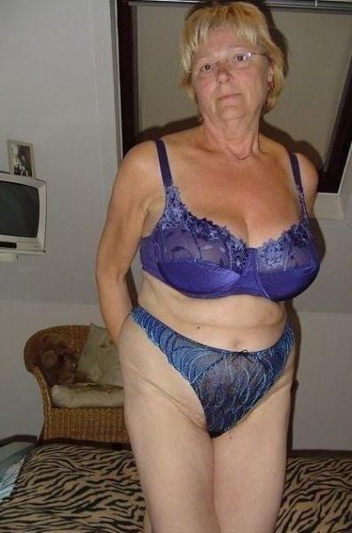 20P Granny Lingerie 13