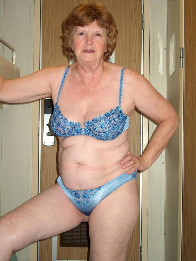 20P Granny Lingerie 13