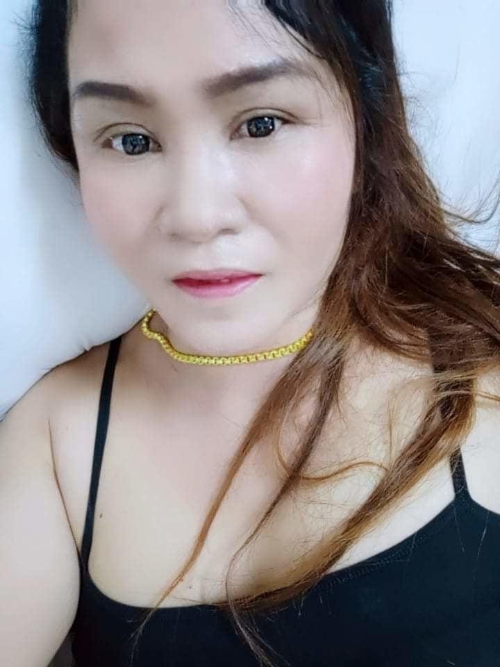 25P Gadis di rumah buah dada besar