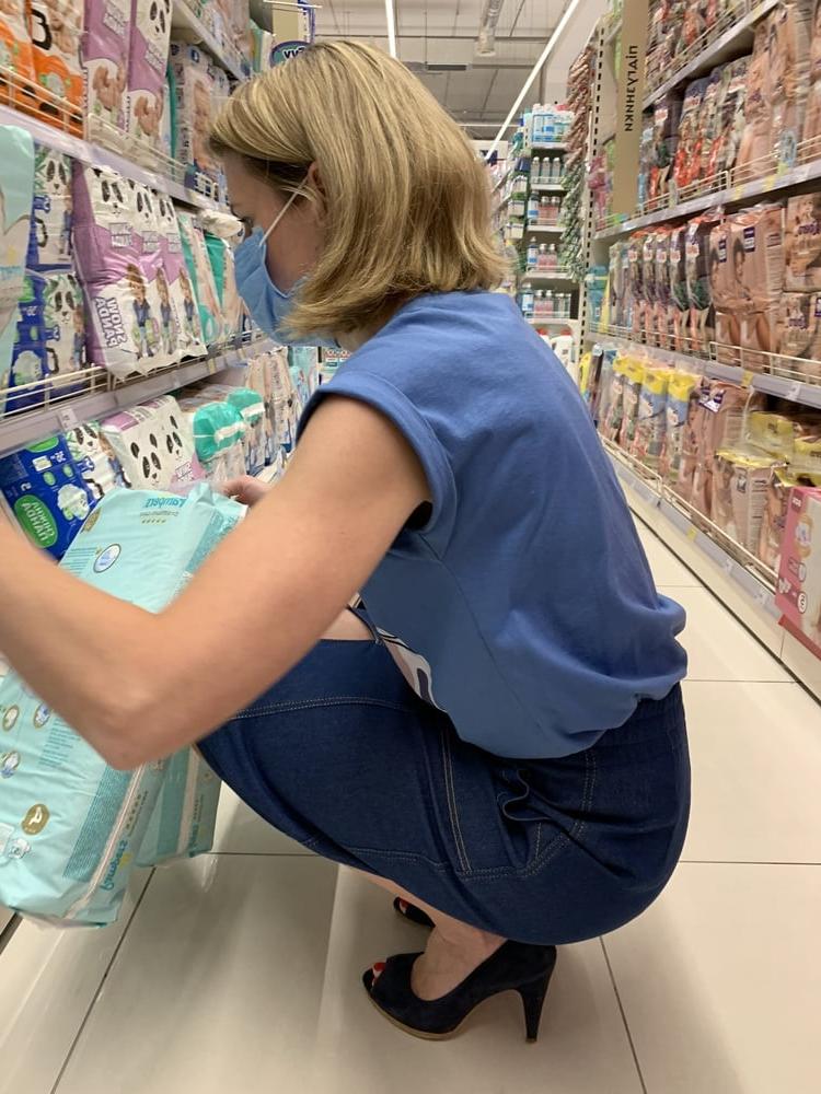 17P MILF upskirt