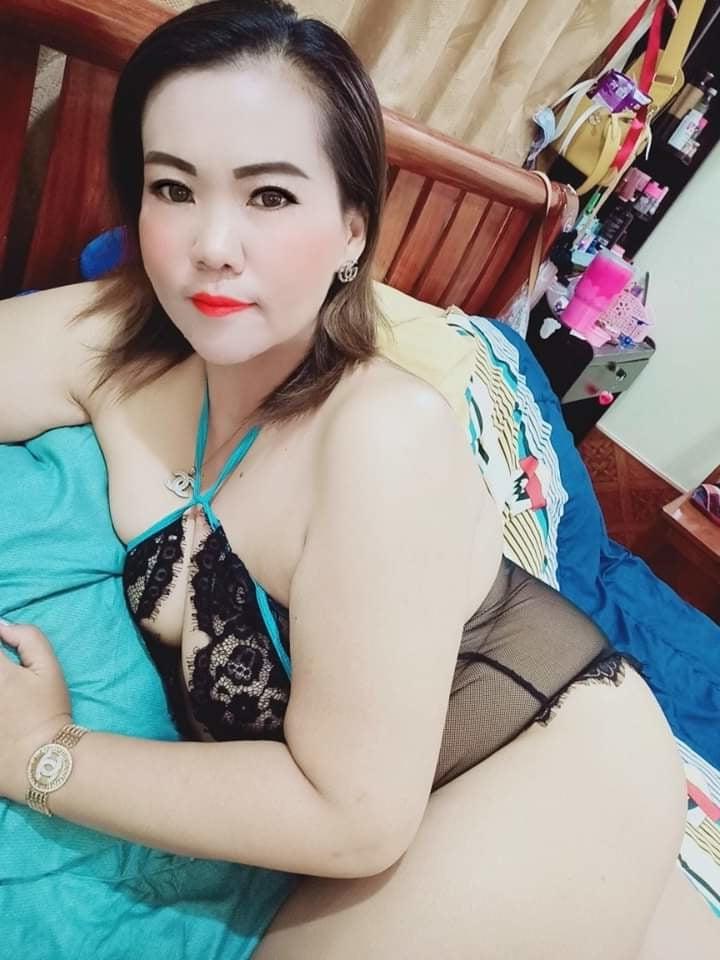 25P Ibu di rumah susu besar