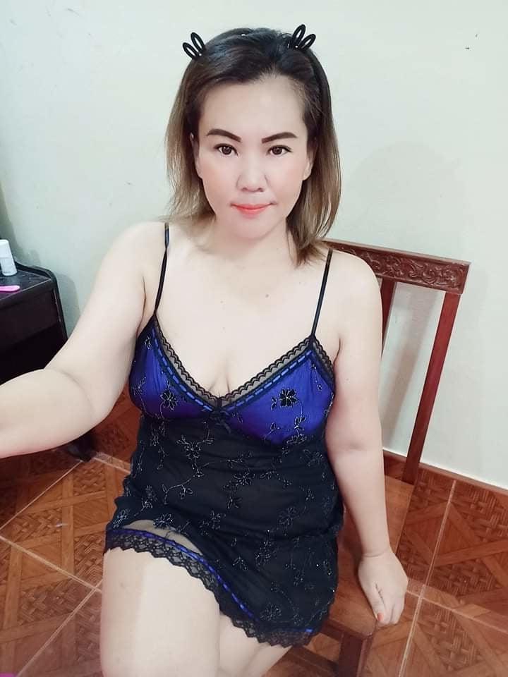 25P Ibu di rumah susu besar