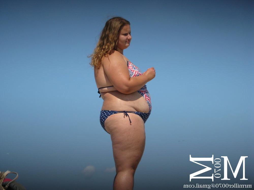 14P Granny and Milf in bikini (BBW)