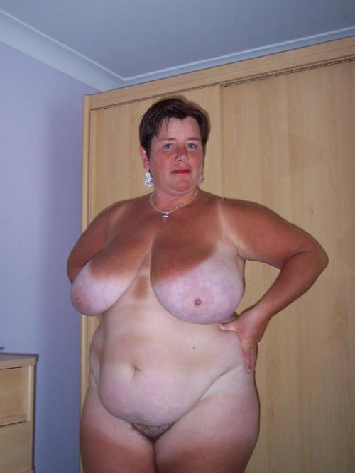 25P Granny cunts also fucking, sucking, showing T and A