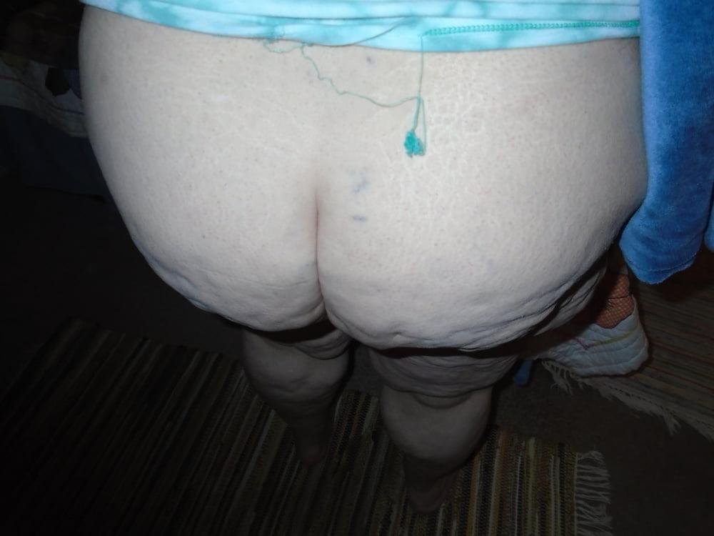 25P Fundul anal suculent matur spatios matur in 60 de ani