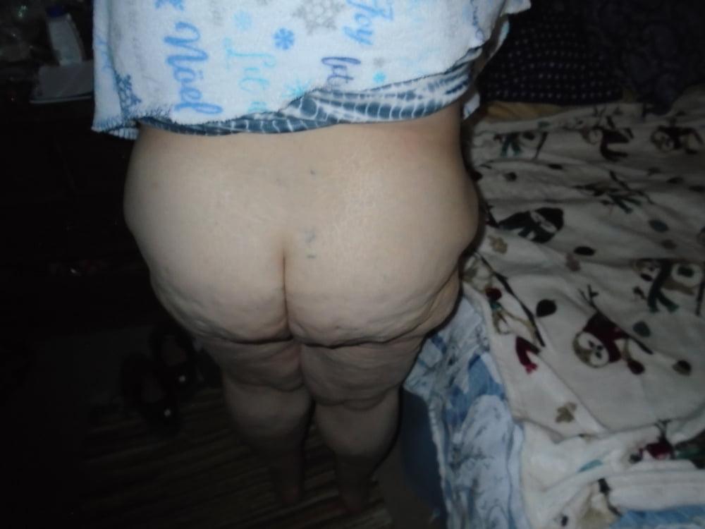 25P Fundul anal suculent matur spatios matur in 60 de ani