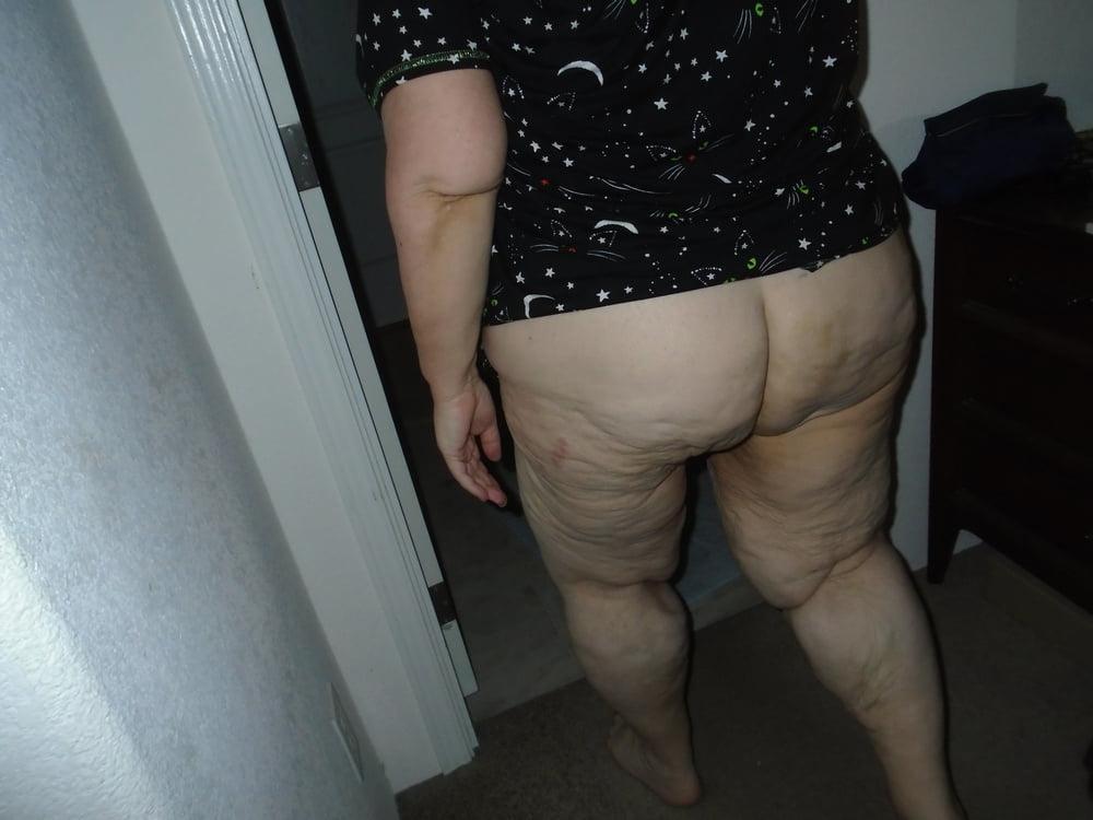 25P Fundul anal suculent matur spatios matur in 60 de ani
