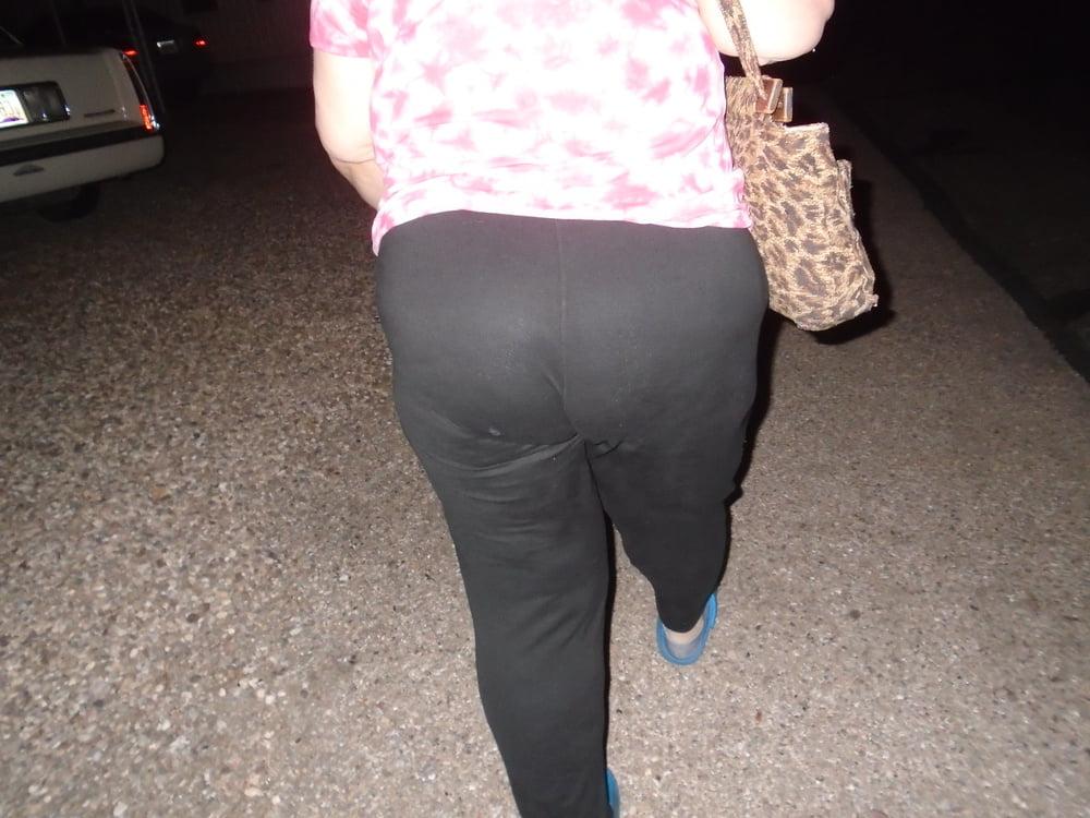 25P Fundul anal suculent matur spatios matur in 60 de ani