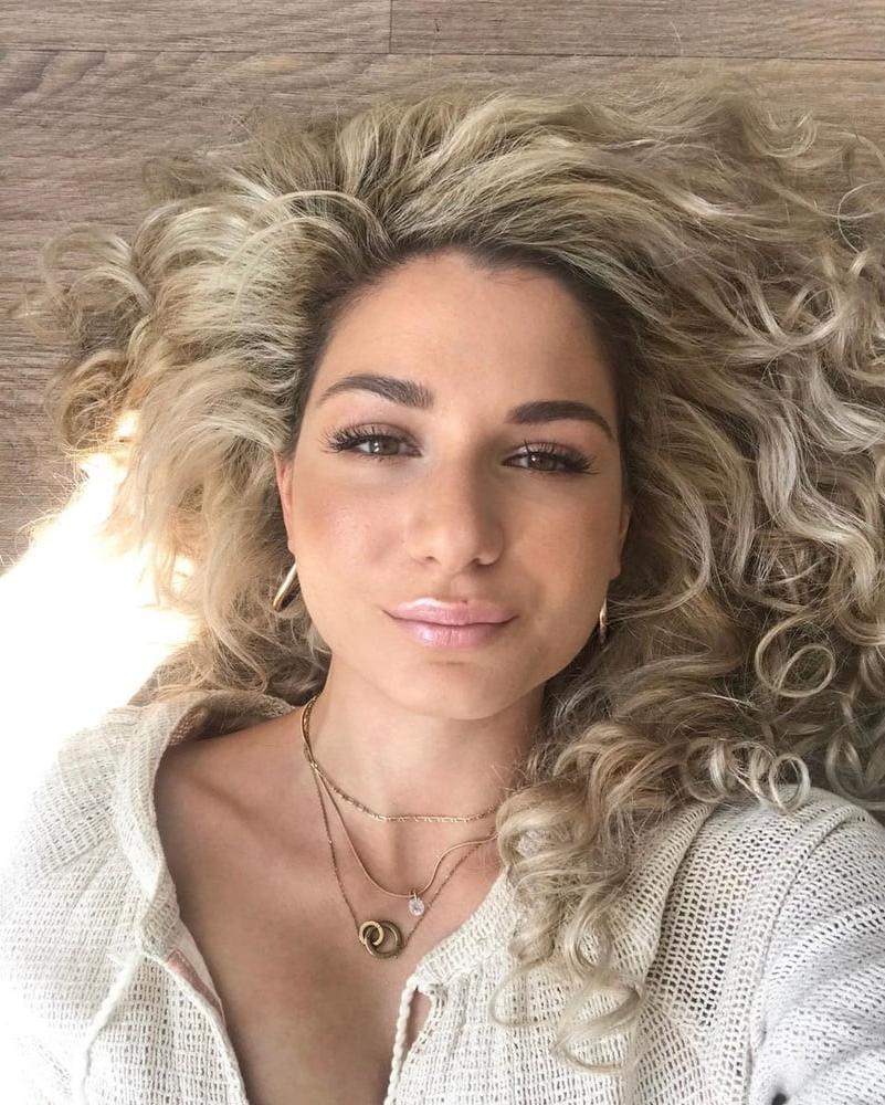 25P Greek Girl