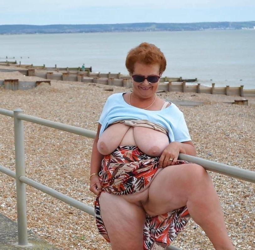 15P BBW matures and grannies at the beach 507