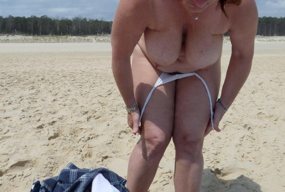 15P BBW matures and grannies at the beach 507