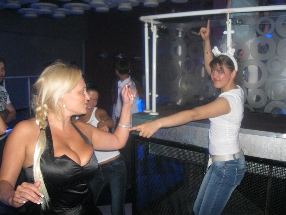 11P Busty Russian Woman 3679