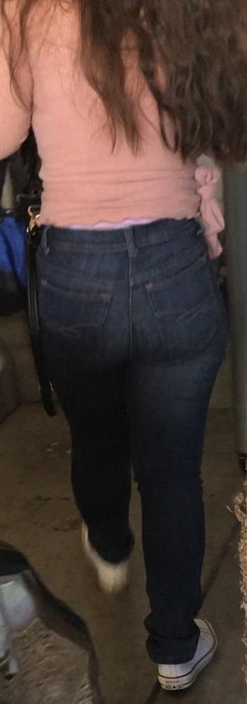 7P Thick butt tight jeans Latina wife