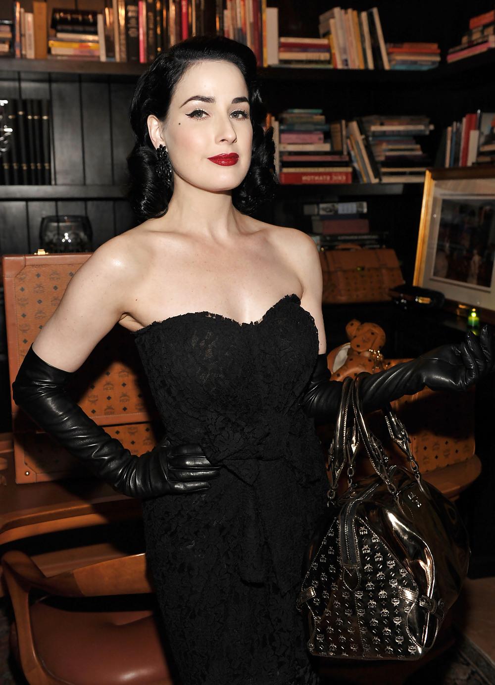 19P Dita van teese 3