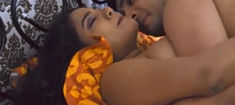 9P Padoswali bhabhi