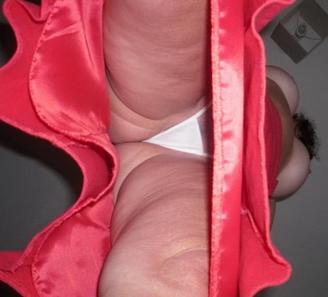 25P mature upskirt 2