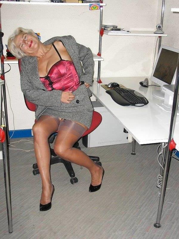 18P granny Annick 2.