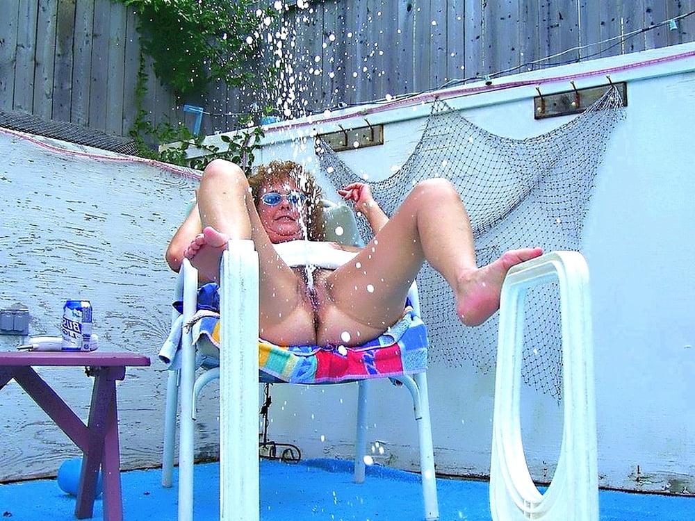 25P GIRLS PISSING