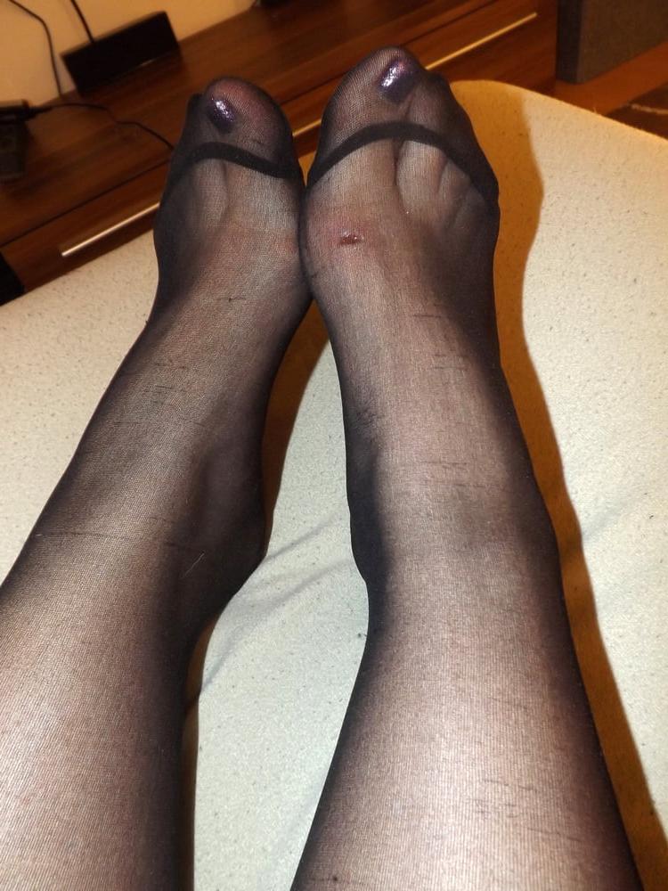 25P BBW Feet in black Nylons