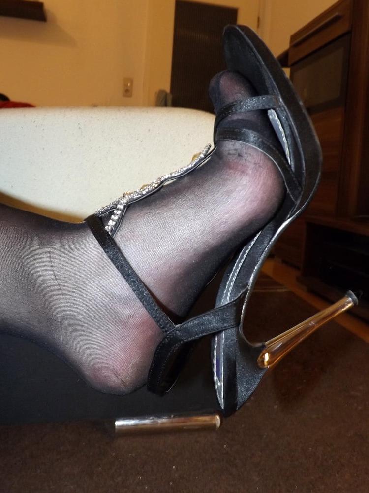 25P BBW Feet in black Nylons