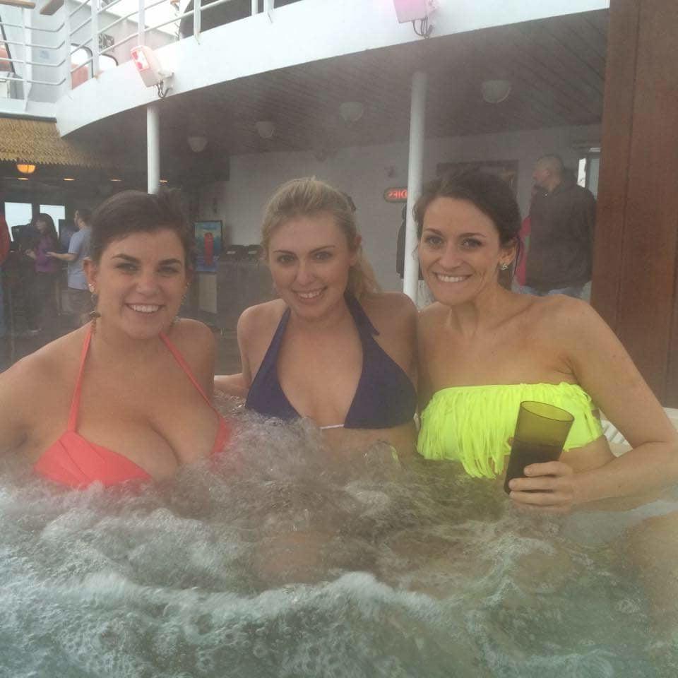 25P Lindsey McLaurin with pink nipples