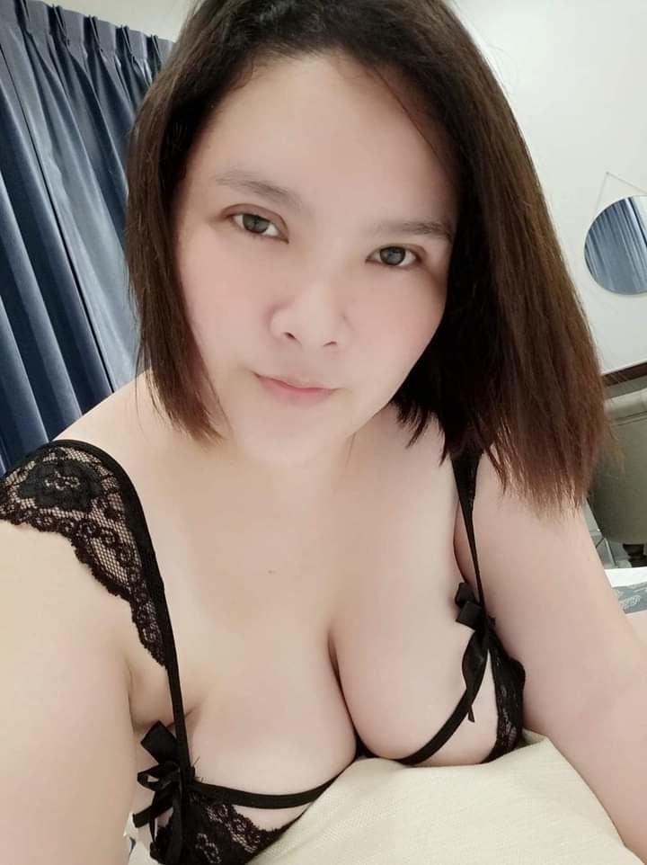 25P Janda montok, Tebal, Tetek besar