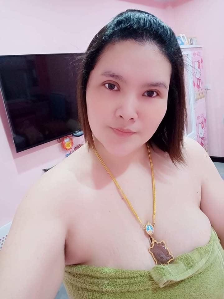 25P Janda montok, Tebal, Tetek besar