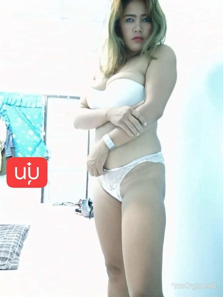25P Gadis tetek besar