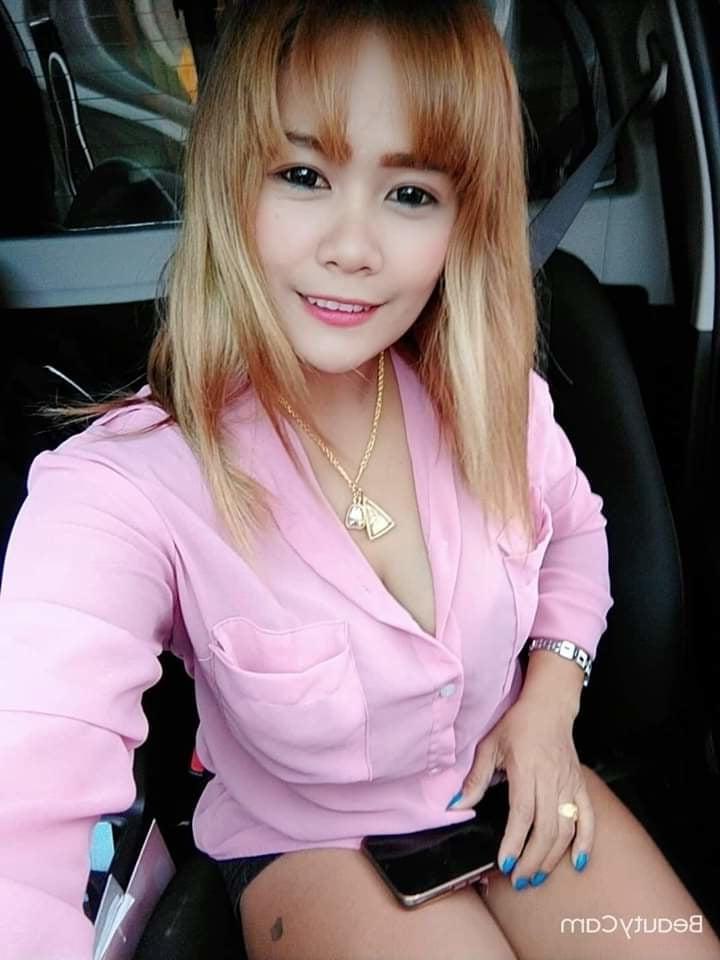 25P Gadis tetek besar