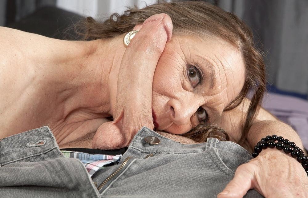 25P Granny got banged...
