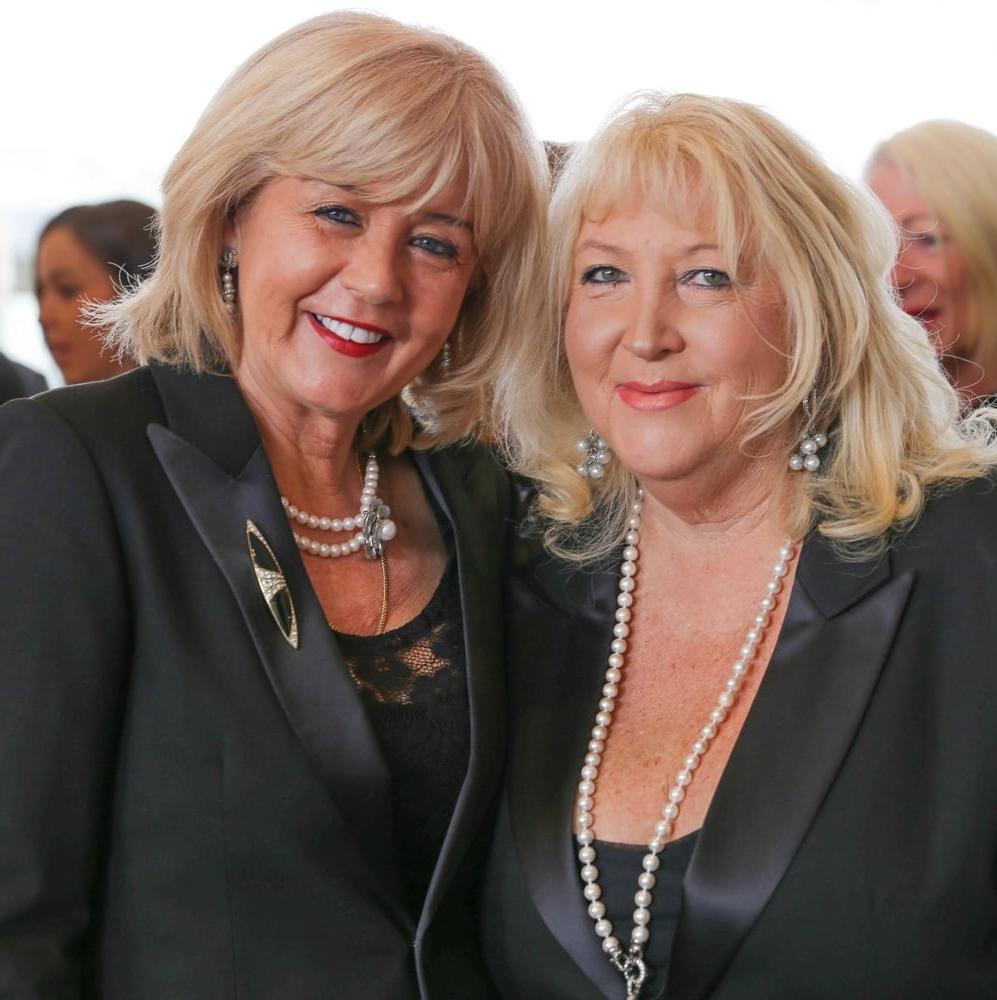 22P Granny duo. Which 1 loves 2 rim young men?