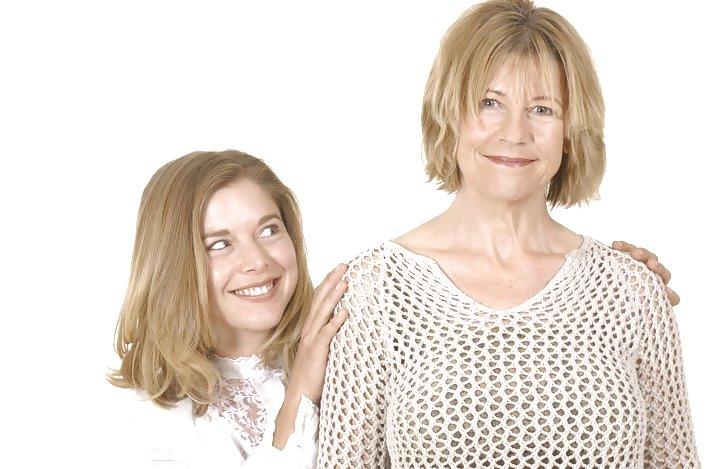 11P Mom and daughter's friends 2