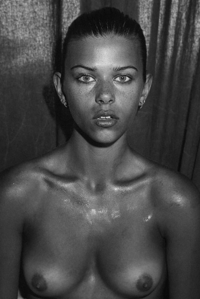 25P In black and white 6