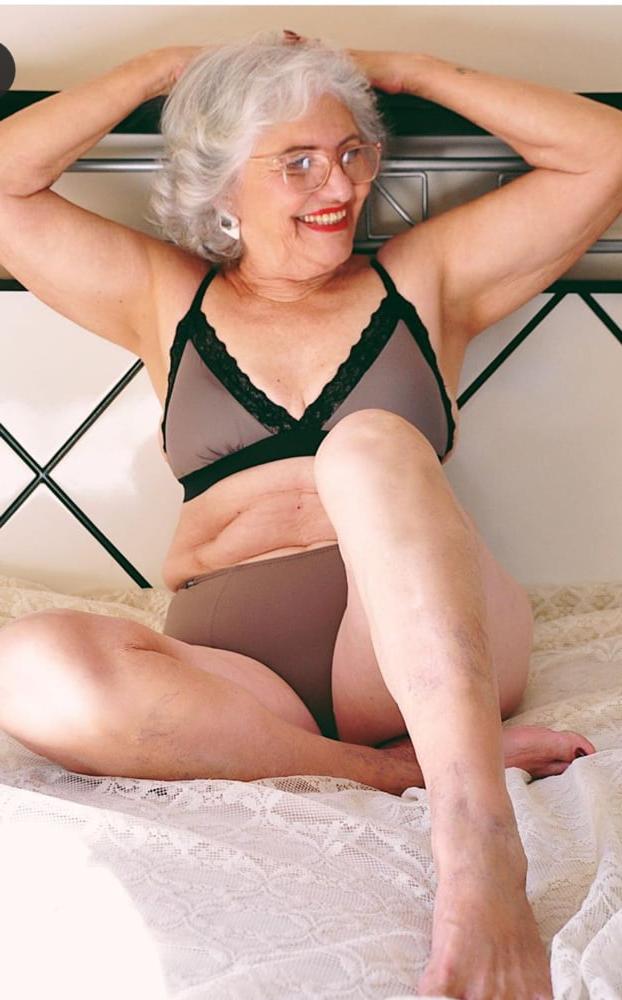 25P LATIN GRANNY 2