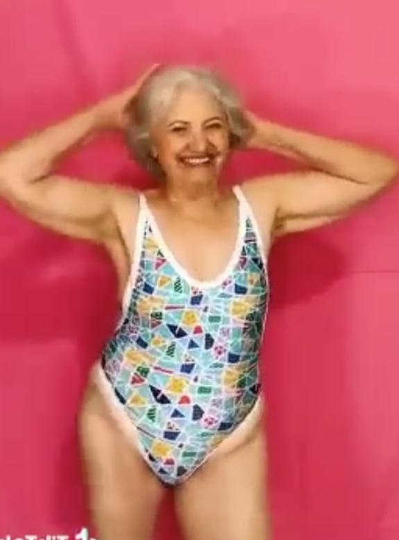 25P LATIN GRANNY 2