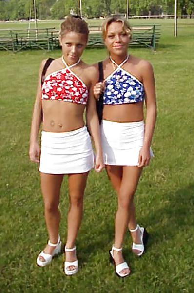 25P Mom and daughter's friends 4