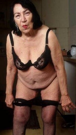 25P Granny Gallore 9