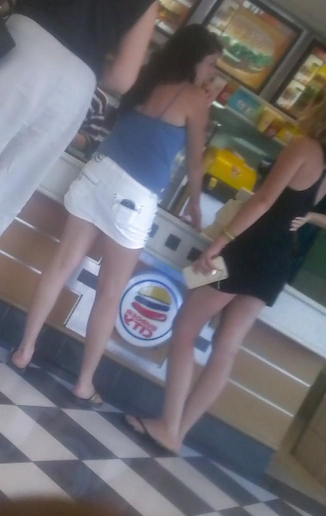 25P Candid