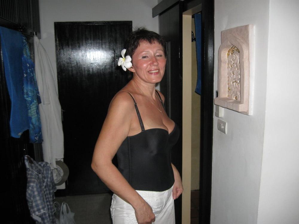 13P Russian street whore