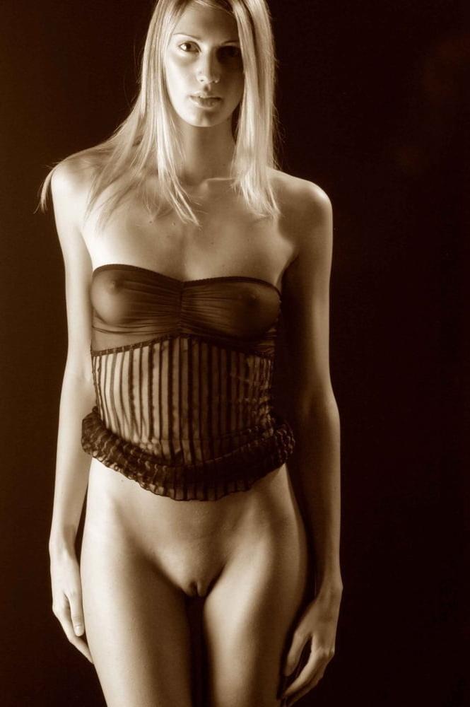 25P In black and white 5