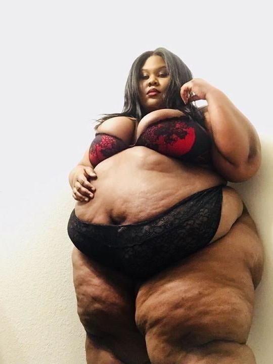 25P non nude fatty's 03