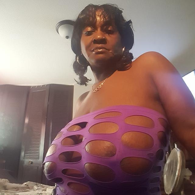 9P GRANNY PUTTING IN WORK VOL.20