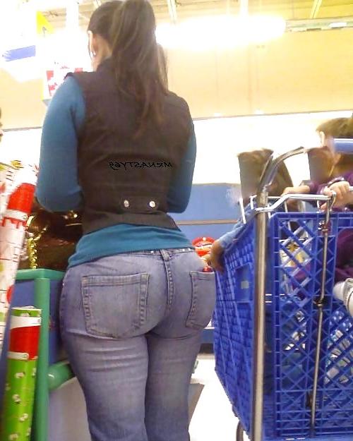25P Gf's With Big Ass (Non Nude)