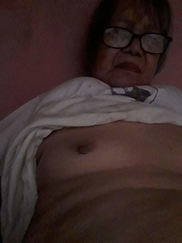 16P My 81 years old filipina granny gf so yummy.