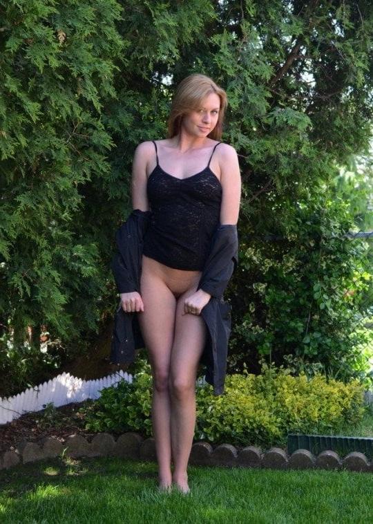 25P Upskirt 100