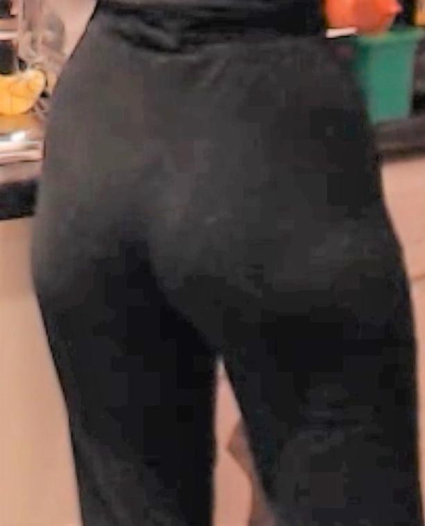 17P Girls Part 46. (Nice brunette butt special!)