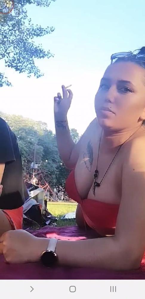 17P Bust girl live facebook romanian