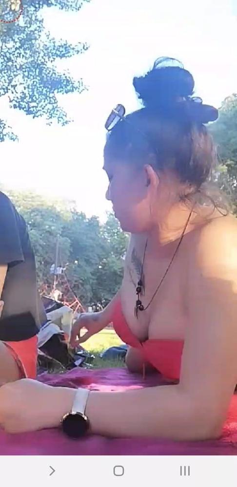 17P Bust girl live facebook romanian