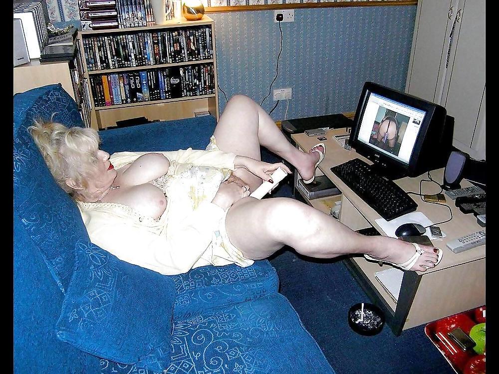 18P Horny Grandma