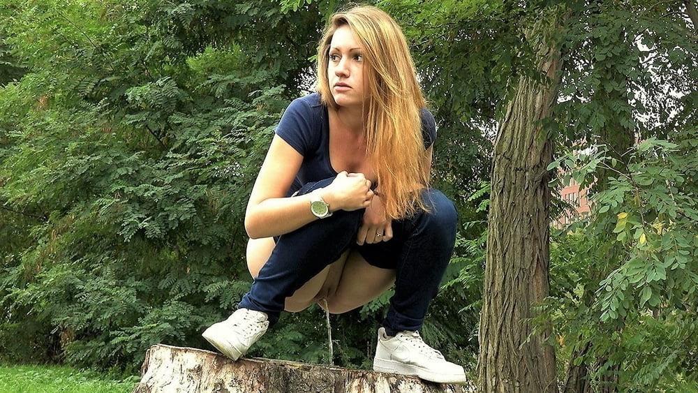 25P Sexy Pissing Babes Mix #16 MrJ00KeR
